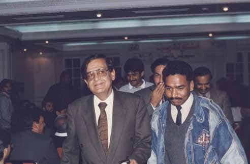 Former federal minister great politician Khalid Kharal dies in Lahore By;ASGHAR ALI MUBARAK  This is a very rear photo  Asghar Ali Mubarak then Assistant editor PPA 1989  along with federal information minister Mr. Khalid Ahmed Khan Kharal  on December 25th 1989 at inaugural ceremony ‘’Sports Times International ‘’in the government of Prime Minister Benazir Bhutto in 1988-1990. Senior leader Pakistan People’s Party (PPP) Khalid Ahmed Khan Kharal has died here in Lahore after prolonged illness, family sources said on Sunday. In a condolence message the former candidate for national assembly and senior journalist stated he was a great man a great politician’’ I am at a total loss of words of what to write or say to you to console you for the loss of Mr. Khalid Ahmed Khan Kharal.’’I am deeply and sincerely sorry for the loss of your father, he added. I know that no one can take Mr. Khalid Ahmed Khan Kharal  ’s place. There will never be another man like him.’’The 78-year-old, who served as federal minister, will be laid to rest at his ancestral city in Kamalia. Late Khalid Ahmed Khan Kharal belongs to the Lakhera Kharal clan based in Kot Kamal Khan also known as Kamalia now. He was born in 1939 in Kamalia.Kamalia town was founded by and named after Kharal chief, Khan Kamal Khan Kharal, in the 14th Century and was, historically, known as “Kot Kamalia”. During the Indian Rebellion of 1857, it was one of the sites of an uprising by the local people, who held it for a week. In 1901, Kamalia had a population of 6,976. Kamalia was historically part of the erstwhile district and tehsil of Montgomery (Sahiwal), Punjab.Mr.Khalid Ahmed Khan Kharal remained an influential member of the Pakistan People’s Party from 1977 to 2012 and remained a Federal Minister twice in the government of Prime Minister Benazir Bhutto in 1988-1990 and 1993-1996. He joined the Central Civil Services of Pakistan as an Assistant Commissioner in 1963. He served in important positions such as Director Industries Département Punjab, Director Food Department Punjab, Deputy Commissioner and Political Agent in Dera Ghazi Khan, Deputy Commissioner Larkana and Commissioner Larkana when Mr. Zulfiqar Ali Bhutto was the Prime Minister. He was considered a close confidant of Mr. Zulfiqar Ali Bhutto and Shaheed Benazir Bhutto. He was imprisoned during Zia ul Haq’s Martial Law to testify against Prime Minister Zulfiqar Ali Bhutto and upon his refusal he left the country in exile and joined the Government of Abu Dhabi as an Adviser on Economic Development. He lived in Abu Dhabi for 15 years and currently lives in Lahore, Pakistan. He has been elected as a Member of the National Assembly from the Kamalia Constituency. He is considered a very influential person in his district. In 2007 he announced that he would not be contesting the upcoming general elections. His son, Haider Ali Khan Kharal would be contesting instead of him from the PPPP ticket. He joined Pakistan Tehreek e Insaaf due to his differences with the new PPP leadership under President Asif Ali Zardari but later in January 2017 he rejoined Pakistan People’s Party along with Faisal Saleh Hayat after they had a meeting with Asif Ali Zardari in Bilawal House Karachi.
