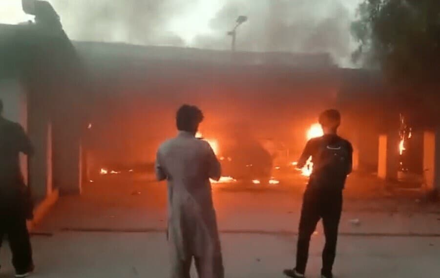 کور کمانڈرز کانفرنس میں آرمی ایکٹ کے تحت ٹرائل کا فیصلہ اورپی ڈی ایم دھرنا . کالم..اندر کی بات…کالم نگار….اصغر علی مبارک ………………