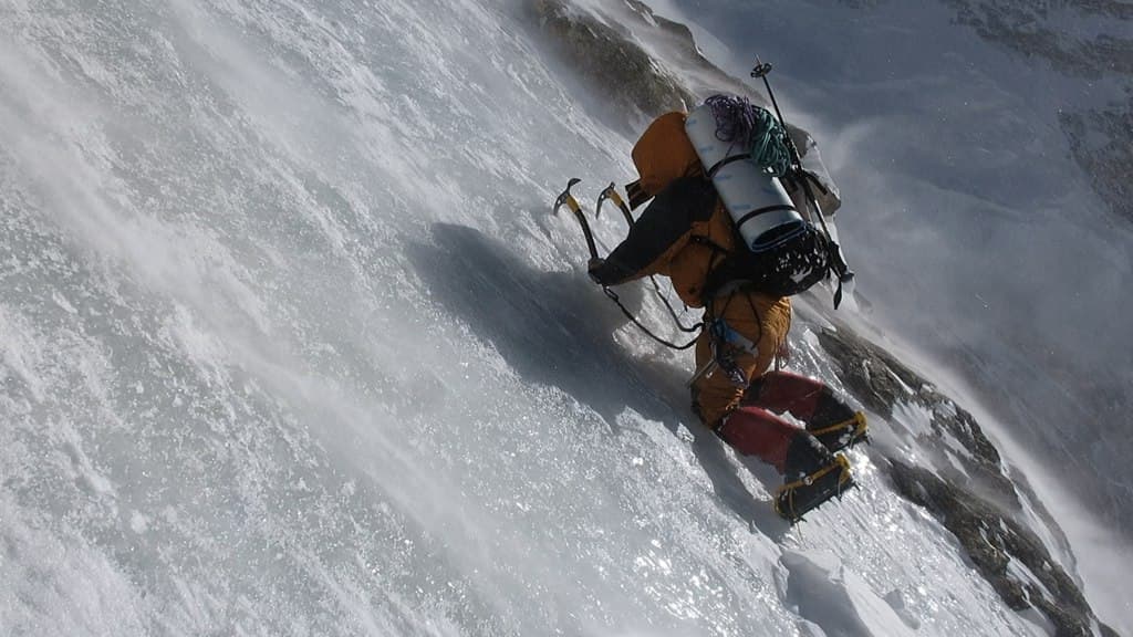 کوہ پیما ثمینہ بیگ,نائلہ کیانی نے نانگا پربت چوٹی سر کرلی Mountaineer Samina Baig, Naila Kayani summited Nanga Parbat Peak…رپورٹ…..اصغر علی مبارک…