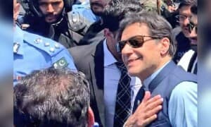 پیر سے قبل گرفتاری ;خود کو جیل سے باہر زیادہ دیر نہیں دیکھ رہا، عمران خان..Arrested before Monday; Imran Khan does not see himself out of jail for long…رپورٹ؛ اصغر علی مبارک