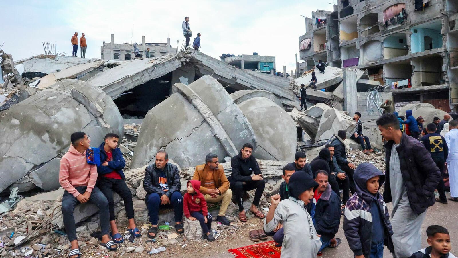 Tears of Eid al-Fitr on the pile of gunpowder in Gaza.غزہ میں بارود کے ڈھیرپرعیدالفطر کےآنسو….…..(..اصغر علی مبارک…) ..(..Asghar Ali Mubarak…)….