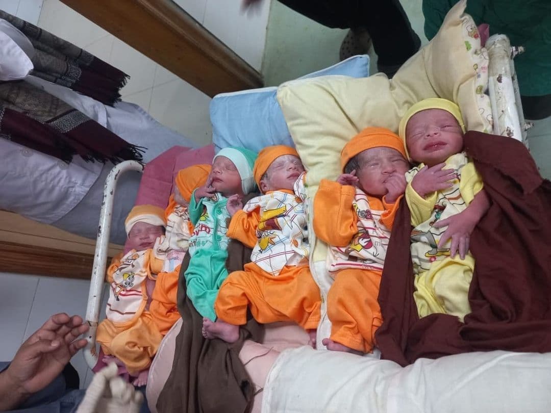 Rawalpindi; woman gave birth to 6 children, mother and children are healthy راولپنڈی میں خاتون کے ہاں بیک وقت 6 بچوں کی پیدائش,زچہ اور بچے صحت مند ہیں