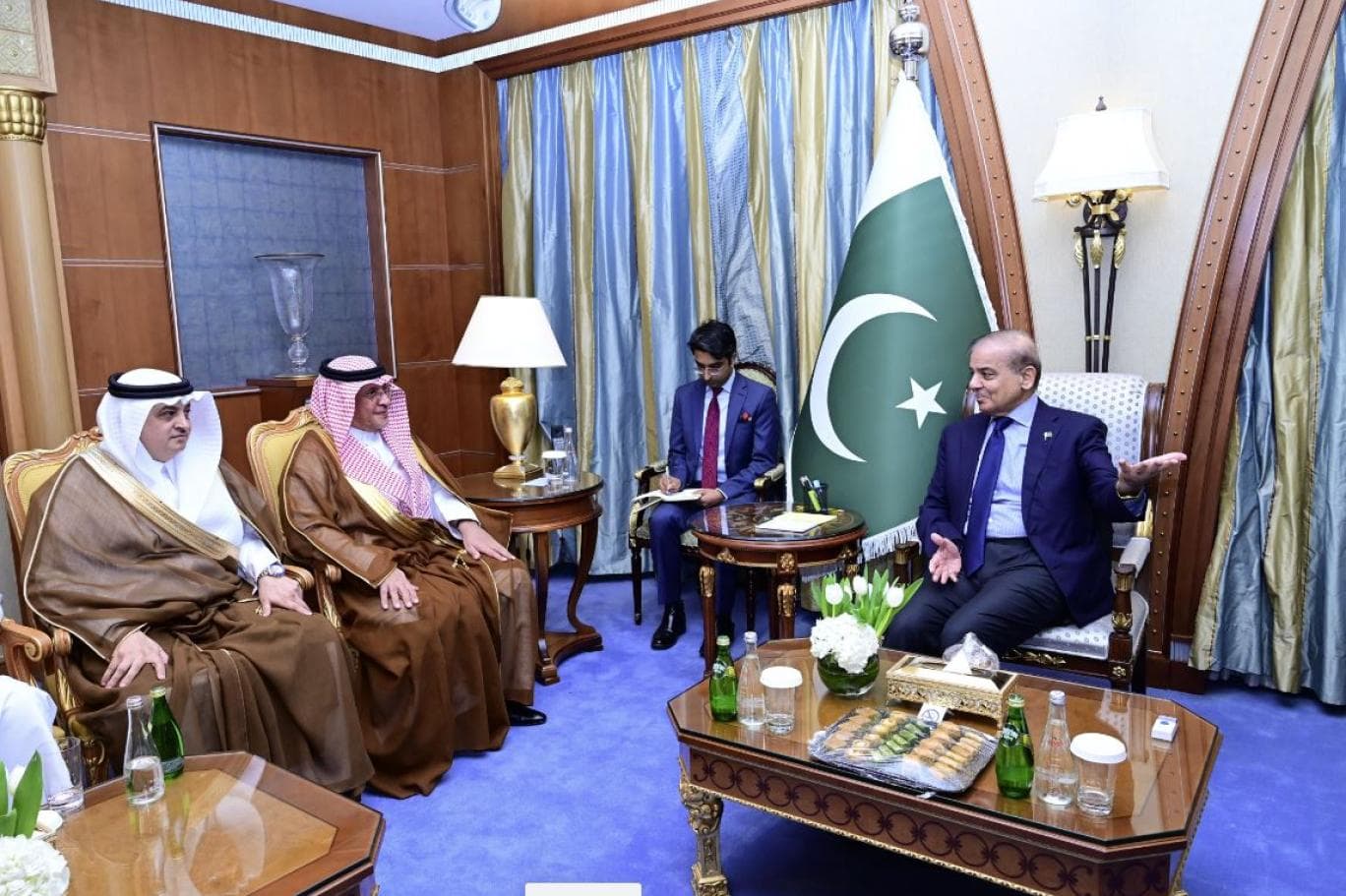 Prime Minister’s Vision Pakistan’s economic development with Saudi investment                 وزیر اعظم کا ویژن سعودی سرمایہ کاری سے پاکستان کی معاشی ترقی.