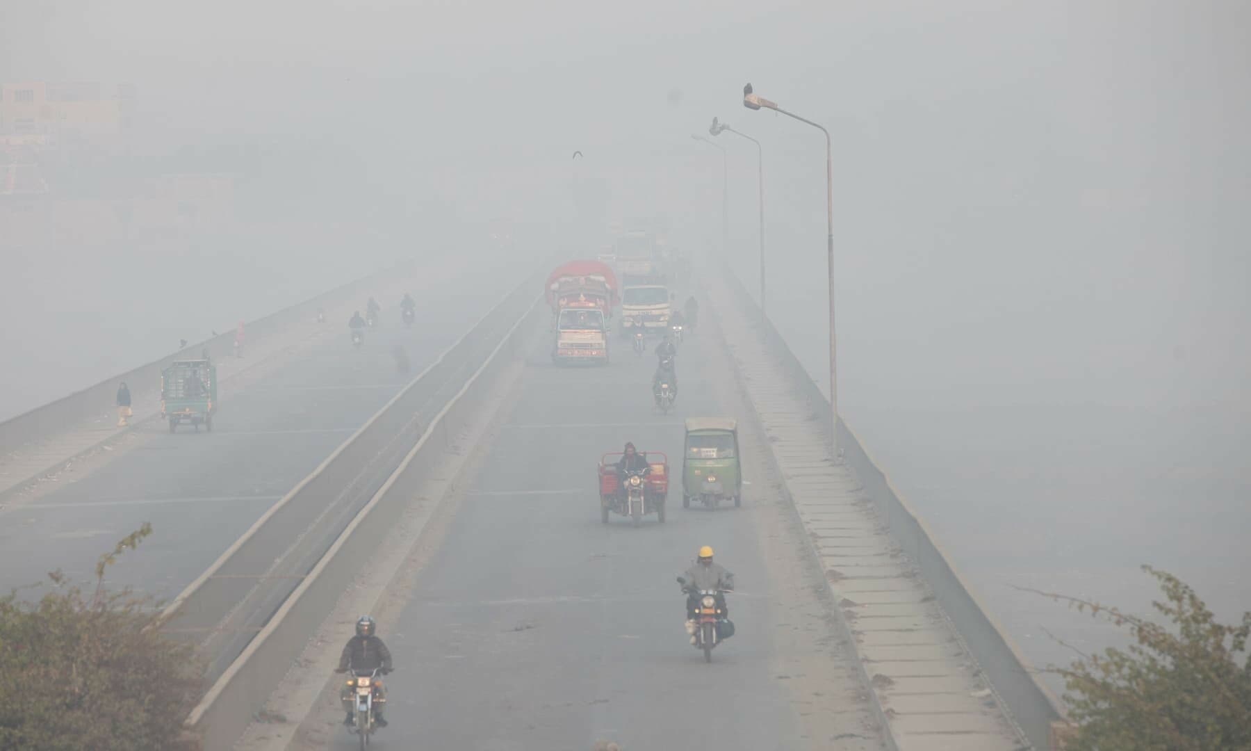 وزیراعلیٰ پنجاب مریم نواز اسموگ چیلنجز پر قابو پانے کیلئے کوشاں..Chief Minister Punjab Maryam Nawaz is trying to overcome smog challenges
