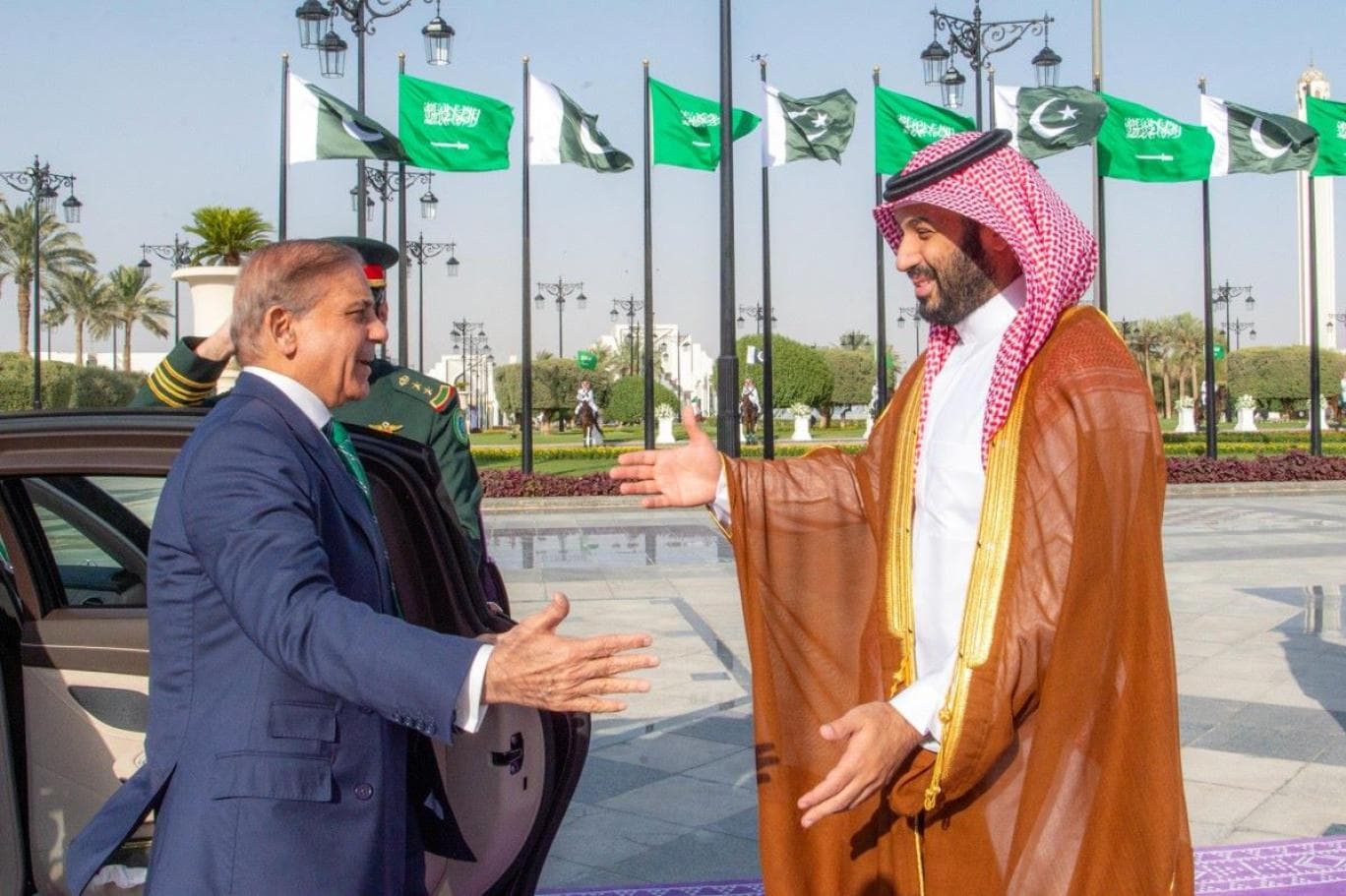 Pak-Saudi Arabia relations on the path of development * پاک سعودی عرب تعلقات ترقی کی راہ پر گامزن …العلاقات الباكستانية السعودية على طريق التطور*