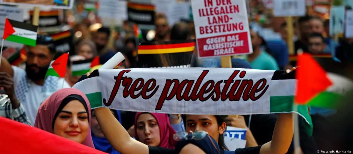 International Al-Quds Day is a day of solidarity with the Palestinians….; عالمی یوم القدس فلسطینیوں سے اظہار یکجہتی کادن