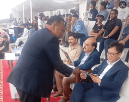 Pakistan vs South Korea international match Islamabad, senior Pakistani sports journalist Asghar Ali Mubarak presented ‘Sports Times International’ souvenirs to South Korean Ambassador Park Ki-jun, IPC and Pakistan Hockey Federation President Mohiuddin Ahmed Wani.