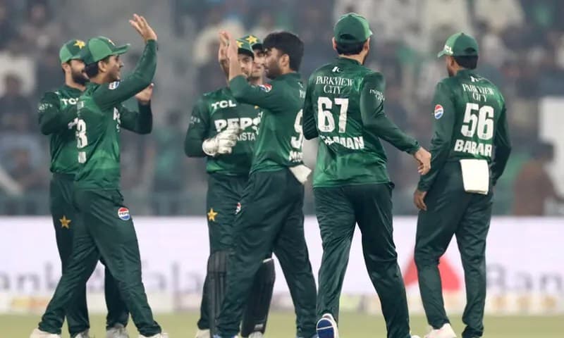 پاکستان نے جنوبی افریقہ کو شکست دے کر ٹی ٹوئنٹی سیریز جیت لی،بابر اعظم نے نصف سنچریPakistan beat South Africa in 3rd T20, win series 2-1, Babar Azam scored a half-century(Asghar Ali Mubarak)