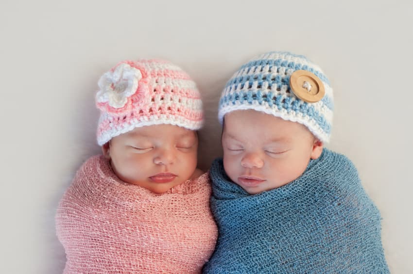 Doctor Couple Blessed With Twins at Rawalpindi. Congratulations to the couple!! Rawalpindi: Pakistani woman gave birth to twin’s baby girl and boy naturally at Benazir Bhutto hospital in Rawalpindi. Pakistani woman Mrs.Saima gave birth to twin, they have been named as ALI and SHANZAY. A 32-year-old woman from Rawalpindi gave birth to twins in Rawalpindi on Saturday night, according details. Mrs.Saima from Rawalpindi gave birth to one boy namely ALI and a girl Shanzay in Benazir Bhutto hospital Rawalpindi. The mother of two gave birth naturally. Both babies are healthy in shifted home on Sunday morning. Senior Pakistani journalist Asghar Ali Mubarak becomes the uncle of twin baby boy and girl. On other day when Dr. Mefooz Ali and his wife Mrs.Saima Ali became parents to twin baby girl and boy on Saturday night day, 21 October 2016. Mrs.Saima Ali delivered the babies at Benazir Bhutto hospital in Rawalpindi. The mother of two gave birth naturally. Both babies are healthy. According to details, this is Mrs.Saima’s third delivery and her previous two were also having been normal single births. In Pakistan 2015 over 900 cases of twins reported.