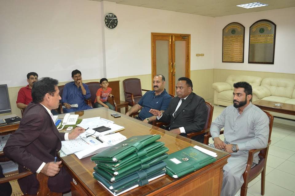 Pakistan Kyokushin federation chairman Raja Khalid meets DG. Pakistan Sports Board Islamabad (Sports reporter) Pakistan Kyokushin federation chairman meets DG. Pakistan Sports Board The Director General Pakistan Sport Board Akhtar Nawaz Ganjhera said that there is no lack of talent in Pakistan on Gross Root Level.’’ We work for development of sports on gross root level. This was stated by Director General Pakistan Sport Board Akhtar Nawaz Ganjhera while talking to Grand Master Raja Khalid chairman Kyokushin federation of Pakistan. The President of Kyokushin federation of Pakistan, Zahoor Hashmi, Vice President Zahir Hussain Shah, Secretary Liaqat Ali and other senior member also presnt in the meeting. The Director General Pakistan Sport Board Akhtar Nawaz Ganjhera said that Sports policy aims are promotion of sports in the country by developing sports at grass root level. Grand Master Raja Khalid chairman Kyokushin federation of Pakistan briefed the Director General Pakistan Sport Board Akhtar Nawaz Ganjhera about the activities of the federation and hoped that Pakistan will participate and win gold medals in 2020 Olympic Japan. He said that the Kyokushin federation of Pakistan is committed to the development of the Kyokushin martial arts game in the country. Grand Master Raja Khalid said that in November, the international championship will be held in Islamabad. ‘’Our target is to get the Gold Medal at the Olympic Japan 2020, he added. He further said that ‘’ through talent hunt programmed selecting natural talent form grass root leave. The Director General Pakistan Sports Board, Director Akhtar Nawaz Bhajjera, said that the sports board always will helps for natural talent. Director General Pakistan Sports Board said that Pakistan Sports boards will work closely to promote sports culture in the country. Asghar Ali Mubarak founder president south Asian sports journalists association was also present in the meeting. پاکستان کیوکشن فیڈریشن کے چیرمین راجہ خالد کی ڈائریکٹر جنرل پاکستان سپورٹس بورڈ اختر نواز گھنجیرہ سے ملاقات اسلام آباد (سپورٹس رپورٹر ) پاکستان سپورٹس بورڈ کے ڈائریکٹر جنرل اختر نواز گھنجیرہ نے کہا کہ پاکستان میں ٹیلنٹ کی کمی نہیں ہے ۔کھیلوں کی ترقی کے لئے گراس روٹ لیول پر کام کررہے ہیں ان خیالات کا اظھار انہوں نے پی ایس بی میں پاکستان کیوکشن فیڈریشن گرینڈ ماسٹر راجہ خالد سے ملاقات میں کیا اس موقع پر گفتگو کرتے ہوئے پاکستان کیوکشن فیڈریشن کے چیرمین گرینڈ ماسٹر راجہ خالد نے کہا پاکستان کیوکشن فیڈریشن ملک میں کیوکشن مارشل آرٹس کھیل کی ترقی کے لئے کوشاں ھے ۔جس میں صدرپاکستان کیوکشن فیڈریشن ظھور ھاشمی،نائب صدر ظھیر حسین شاہ،سیکرٹری لیاقت علی اور دیگر عھدیداران مقابلوں کے زریعے نوجوان نسل میں اس کھیل کو ترقی دے رہے ہیں ۔گرینڈ ماسٹر راجہ خالد نے کہا نومبر میں انٹرنیشنل چمپیئن شپ اسلام آباد میں ھو گی جبکہ قومی چیمپئنکے انتخاب کے لئے مقابلے اس سال ھوں گے ھمارا ھدف اولمپک جاپان 2020 میں گولڈ میڈل حاصل کرنا ہے انہوں نےکہا کہ ھماری کوشش ماضی کے گمنام ھیروں کو تلاش کر کے ان کو نوجوان نسل کے سامنے لانا ھے ڈائریکٹر جنرل پاکستان سپورٹس بورڈ ڈائریکٹر جنرل اختر نواز گھنجیرہ نے اس موقع پرکہا کہ پاکستان سپورٹس بورڈ ملک میں قدرتی ٹیلنٹ کو روشناس کرانے کے لئے کوشاں میرٹ کو ترجیح دیتا ھے ڈائریکٹر جنرل پاکستان سپورٹس بورڈ نے کہا کہ پاکستان سپورٹس بورڈ ملک میں کھیلوں کے کلچر کے فروغ کے لئے مل کر کام کرتے رھیں گے راجہ خالد نے کہا وہ دن دور نہیں جب پاکستان میں کھیلوں کا معیار عالمی سطح کا ھو جائے گا ۔اس مقصد کے لئے ھماری خدمات ھمیشہ حاضر رھیں گی انہوں نے کہا آئندہ سال پاکستان عالمی مقابلے کرائیں جائیں تاکہ پاکستانی ٹیلنٹ دنیا میں نمایاں ھو کیونکہ پاکستان کے اندر جنتا ٹیلنٹ ھے وہ کسی اور ملک میں نہیں ھے اس موقع پر فونڈر پریذیڈنٹ ساؤتھ آیشنسپورٹس جرنلسٹس ایسوسی ایشن اصغر علی مبارک اور دیگر بھی موجود تھے …